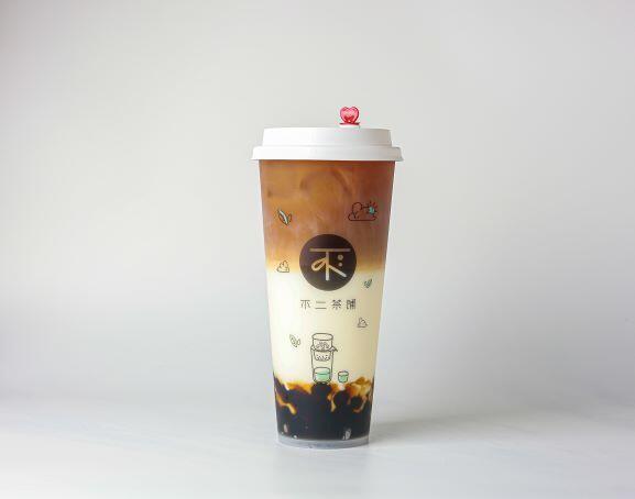White Peach Oolong Tea Latte with Boba